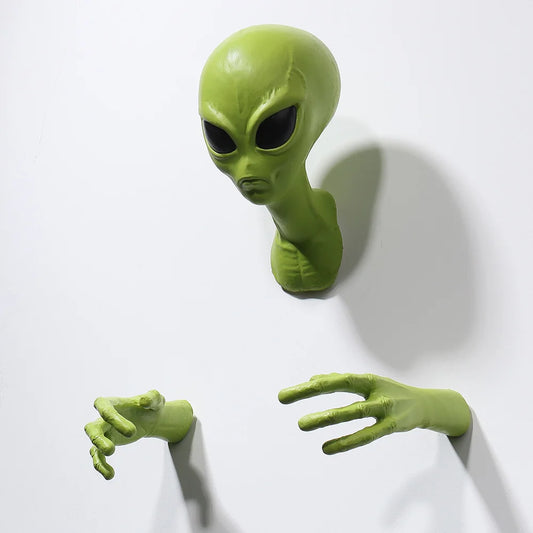 Green Alien UFO Visitor 51 Area Extraterrestrial Organism Monster Study living room wall hanging ornament Sci-Fi Lover's Gift